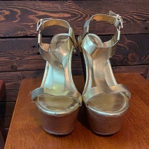 Lilibet wedge by Show Dazzle
